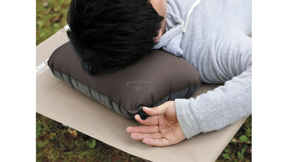 Snow Peak Stretch Pillow 5 Snow Peak Stretch Pillow - Image 3